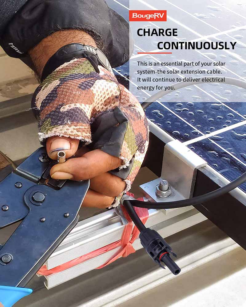 Moduli solari che collegano il cavo (XM rosso+XM nero)